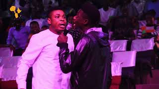 MC REMOTE TRY TO STEAL YINKA AYEFELE SHOW AS YINKA CHASE MC REMOTE AWAY ON STAGE FROM HIS SHOW