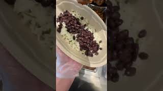Making the most popular Chipotle order 🔥 #shorts #chipotle #food #trending