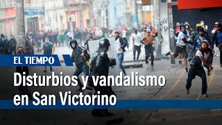 Comerciantes de San Victorino enfrentan a la policía tras operativo en San Victorino| El Tiempo