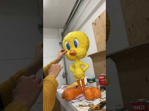 Make an easy Tweety cardboard sculpture – Laurence Vallières #SHORTS | Domestic English