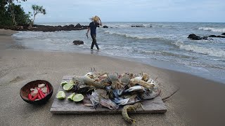 Survival on Island Alone - How to Eat Raw Seafood Mantis Shrimp Crab Without Fire Wood