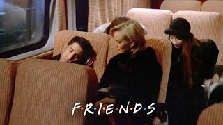 Ross Wakes Up in Montreal | Friends