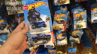 New Tomica and Hot Wheels Peg Hunt at Toys R Us great Hot Wheels Found! Plus BIG Family Surprise