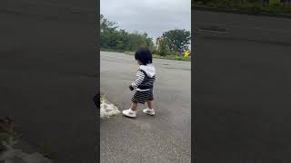 我が道を行く1歳児　1 year old going his own way