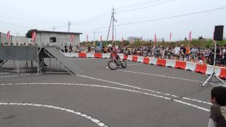 ENJOY　HONDA　香川　2013　トライアルバイクショー小川友幸選手前輪ウイリー