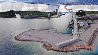 ΠΑΡΑΛΙΑ ΑΜΜΟΓΛΩΣΣΑ, ΛΕΥΚΑΔΑ (DRONE). AMMOGLOSSA BEACH (SAND TONGUE), LEFKAS ISLAND, GREECE.