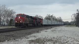 CN 2864 at Mundelein, IL