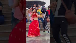 Kamriya pe bhala chali 😜😜🙈#dancevedios #dance #youtubeshorts #trendingvideo #shortvideo
