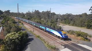 XPT at speed through Kangy Angy