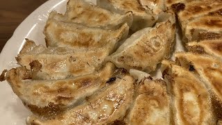 【冷凍ぎょうざの焼き方】羽根付きに上手に焼けます。子供大好き。