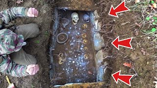 We Found An Ancient Tomb! // Treasure Hunt With Metal Detector!