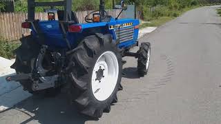 Iseki TL 2700 tractor japonez 4x4. 27 de cai