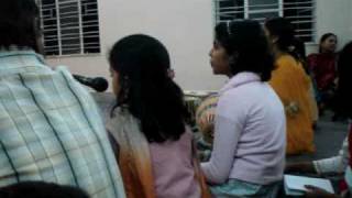 Kruti Ashtaputre of Bhilai sings OM GAN GANPATAYE NAMO NAMAH at Yogashram Sector-10 Bhilai