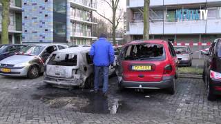 Politie start onderzoek naar autobranden Schiedam Groenoord