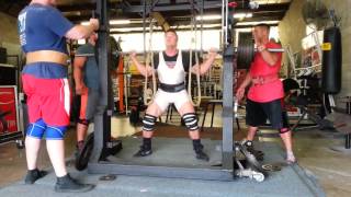 Jonathan Harder squat fours up to 605x4