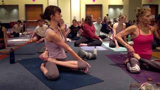 Dharma Mittra visits Yoga District