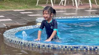 Mandi Kolam (Shell Out Cenang Beach Resort)