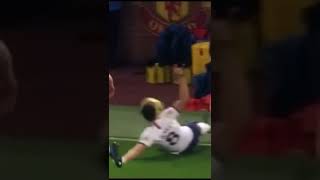 Harry Maguire falls over and hits manager