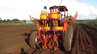 2AMSU RIDGING TYPE CASSAVA PLANTER