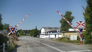 Spoorwegovergang Jyderup (DK) // Railroad crossing // Jernbaneoverskæring