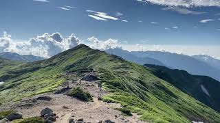 日本百名山、飯豊山　飯豊連峰の山々