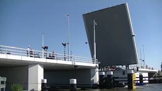 Brugopening Prinses Amaliabrug Markbinnen //Dutch Bridge Opens