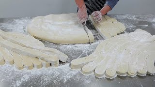 amazing skill of fried dumpling master / 하루 18,000개 해외로 수출하는 야끼만두 / korean street food