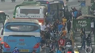 Sitwasyon sa kahabaan ng Commonwealth Ave  sa unang araw ng tigil pasada ng mga jeep at UV