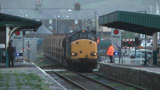 Class 37 37602 working a loaded ballast at Barmouth 22.11.09