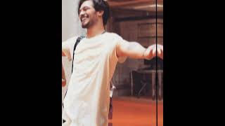 Dazzling moments: the fascinating dance of Çağatay Ulusoy and her lover