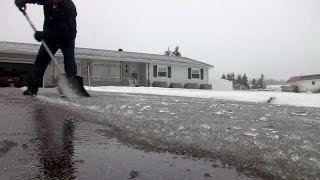 N.B. ice storm leaves peak 130,000 without power, clean up continues