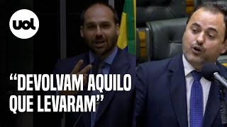 Eduardo Bolsonaro e Glauber Braga batem boca e deputado do PSOL provoca: ‘Já devolveu o colar?’