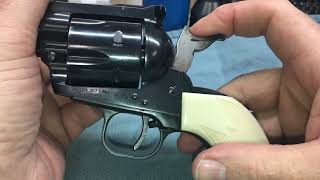 Comparing the Ruger Blackhawk to the New Model Blackhawk.