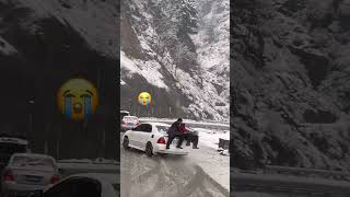 Murree slippery road accident | Drive safely | viral video