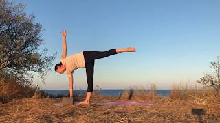Yoga pentru relaxare, cu multe exerciții pentru dureri de spate. Pentru nivel începător și mediu.