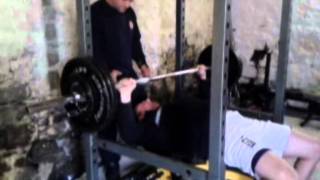 Leggiez Benchpress 120kgx5