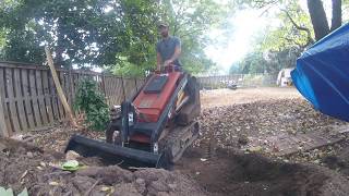 Spreading Dirt with Ditch Witch sk350