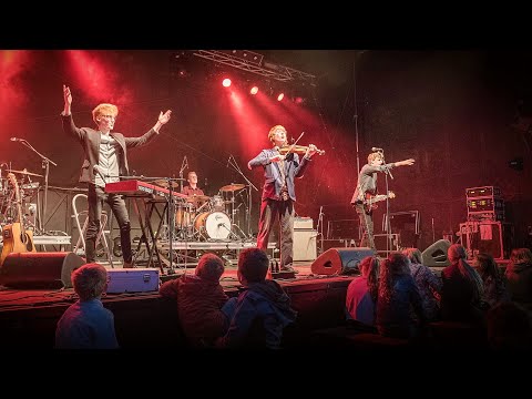 Floris And The Flames LIVE - EMJ Festival - YouTube