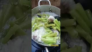 សម្លរម្ជូរត្រកួន Water morning glory sour soup #cambodia #shortvideo #food #yummy #cooking #family