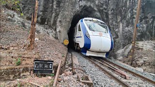 Dangerous Crossing of Nagpur Vande Bharat Express attack Darekasa Tunnel Indian Railways