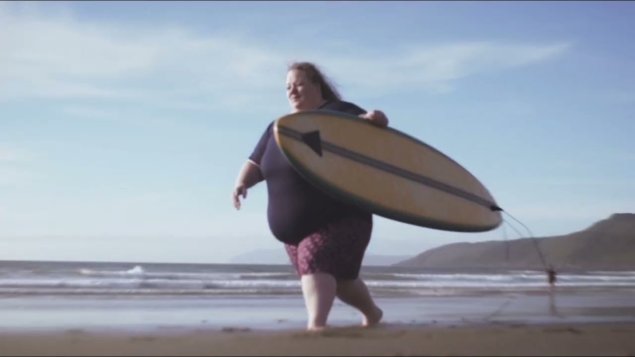 BBW Surfing Montage #bbw #ssbbw #ussbbw - YouTube