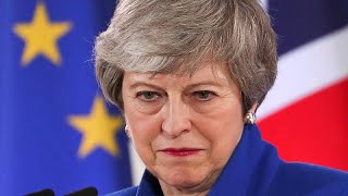 May: egyértelmű döntéseket kell hoznunk