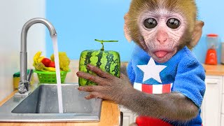 Monkey Chu Chu Making Watermelon Smoothie And Bathing With Duckling In The Bath