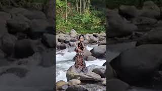 😉 আমি কেমনে নামি নদীর জলে সাঁতার জানিনা 🤗🥰 #shorts #youtubeshorts #youtube #viralvideo #trending