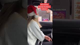 Singing my order at Wendy’s(the best reaction)🥰🤣🎅🏼 #SHORTS #drivethru #christmas