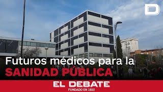 Los futuros médicos se examinan para acceder a la Sanidad pública