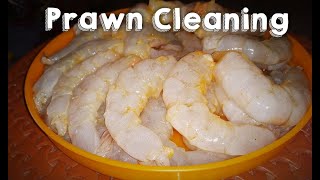 How to clean prawn easily || இறால் சுத்தம் செய்வது எப்படி || with English subtitles