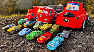 Disney Pixar Cars full of sand: Lightning McQueen, Dinoco, Mater, Cruz Ramirez,