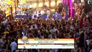 Pitbull ft. Marc Anthony ~ Rain Over Me (Live Today Show, New York 2011)