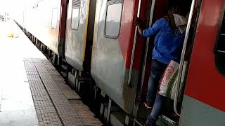 13152/Jammu Tawi - Kolkata Express (PT) Express  जम्मू तवी - कोलकाता एक्सप्रेस